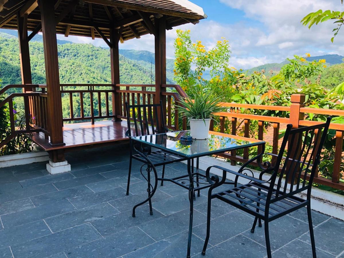 Le Grand Pakbeng Hotel Екстериор снимка