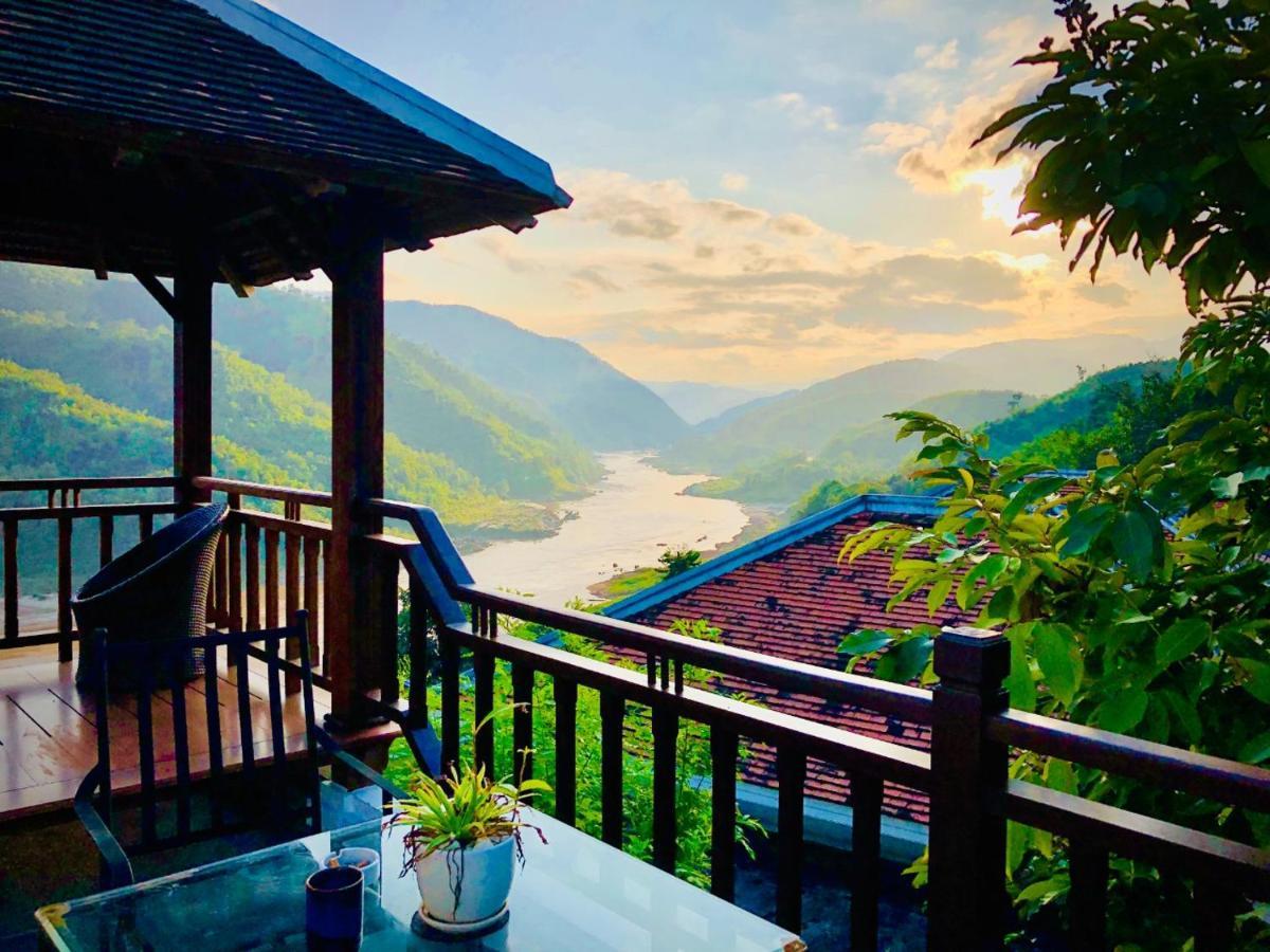 Le Grand Pakbeng Hotel Екстериор снимка