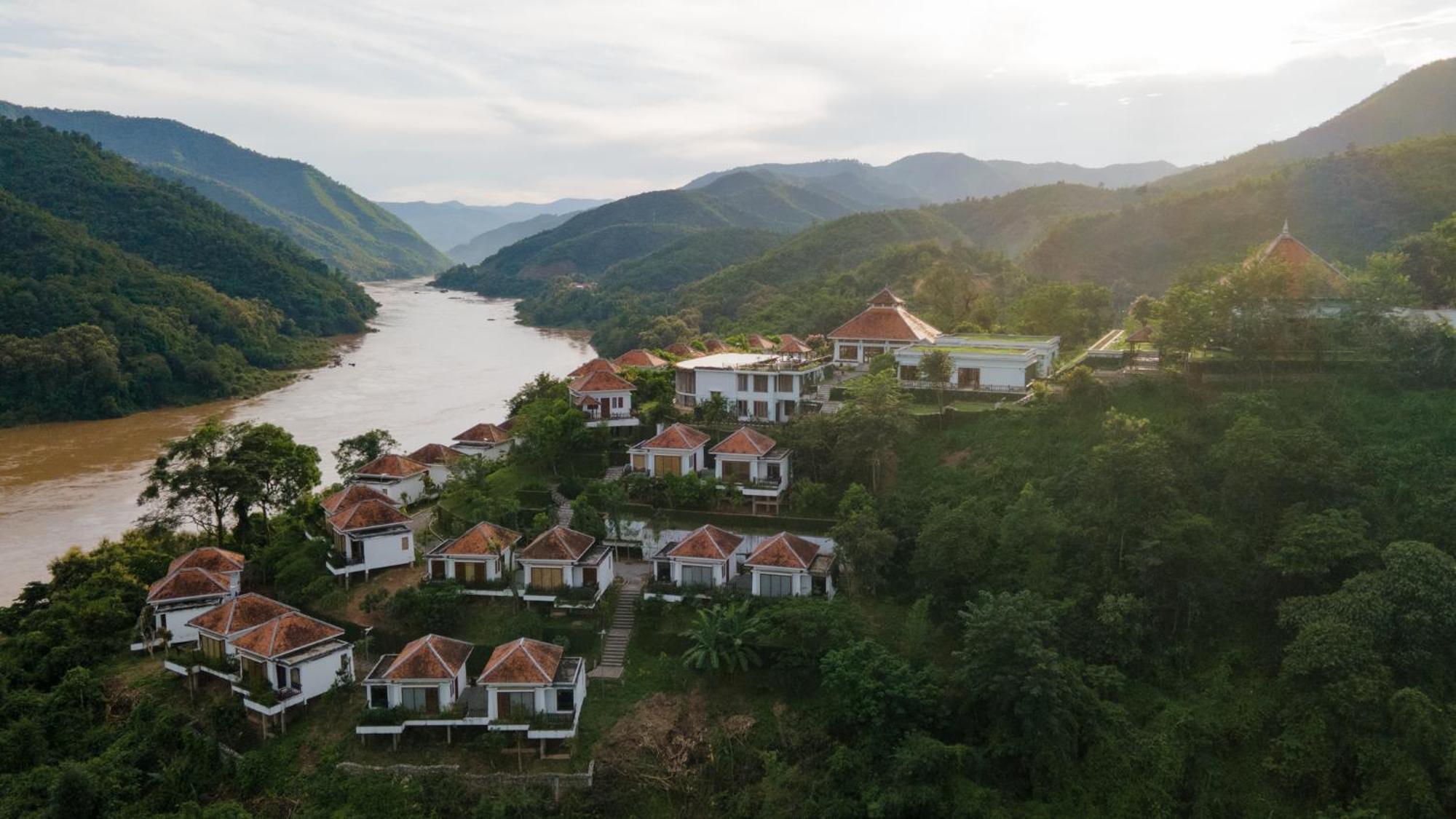 Le Grand Pakbeng Hotel Екстериор снимка